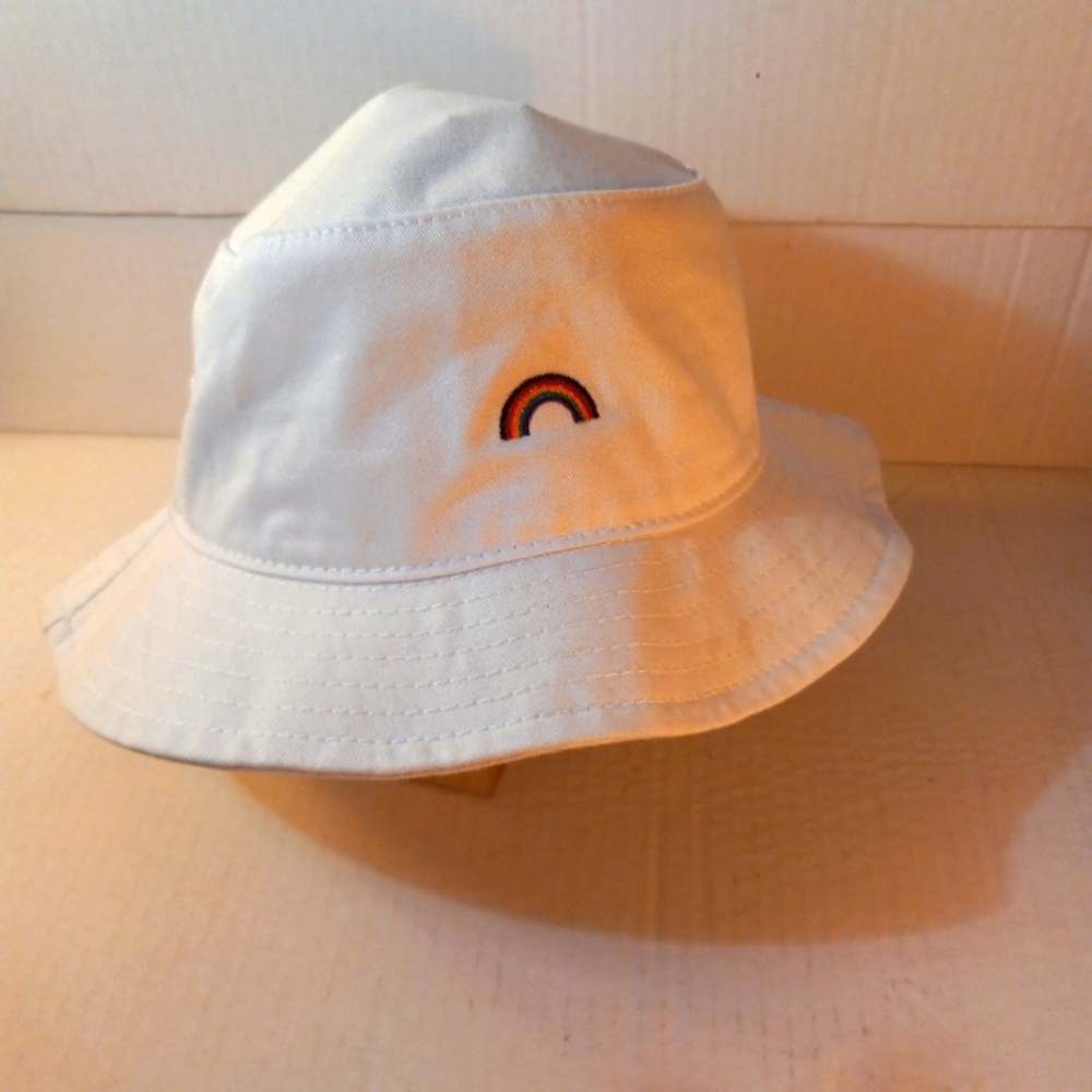 Kenneth Cole Reaction rainbow 🌈 hat